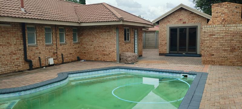 3 Bedroom Property for Sale in Vaalpark Free State
